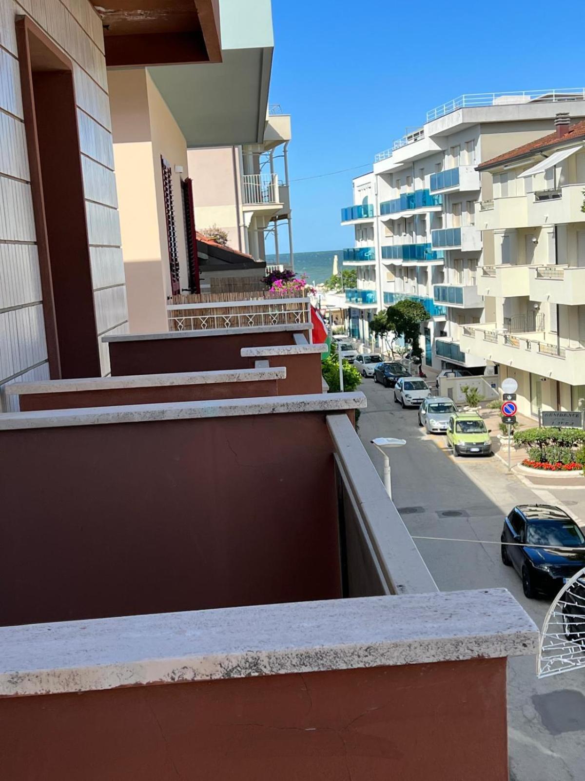 Hotel Villa Dei Fiori بيلاريا-إيجيا مارينا المظهر الخارجي الصورة