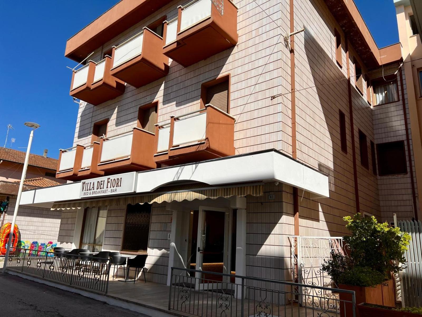 Hotel Villa Dei Fiori بيلاريا-إيجيا مارينا المظهر الخارجي الصورة