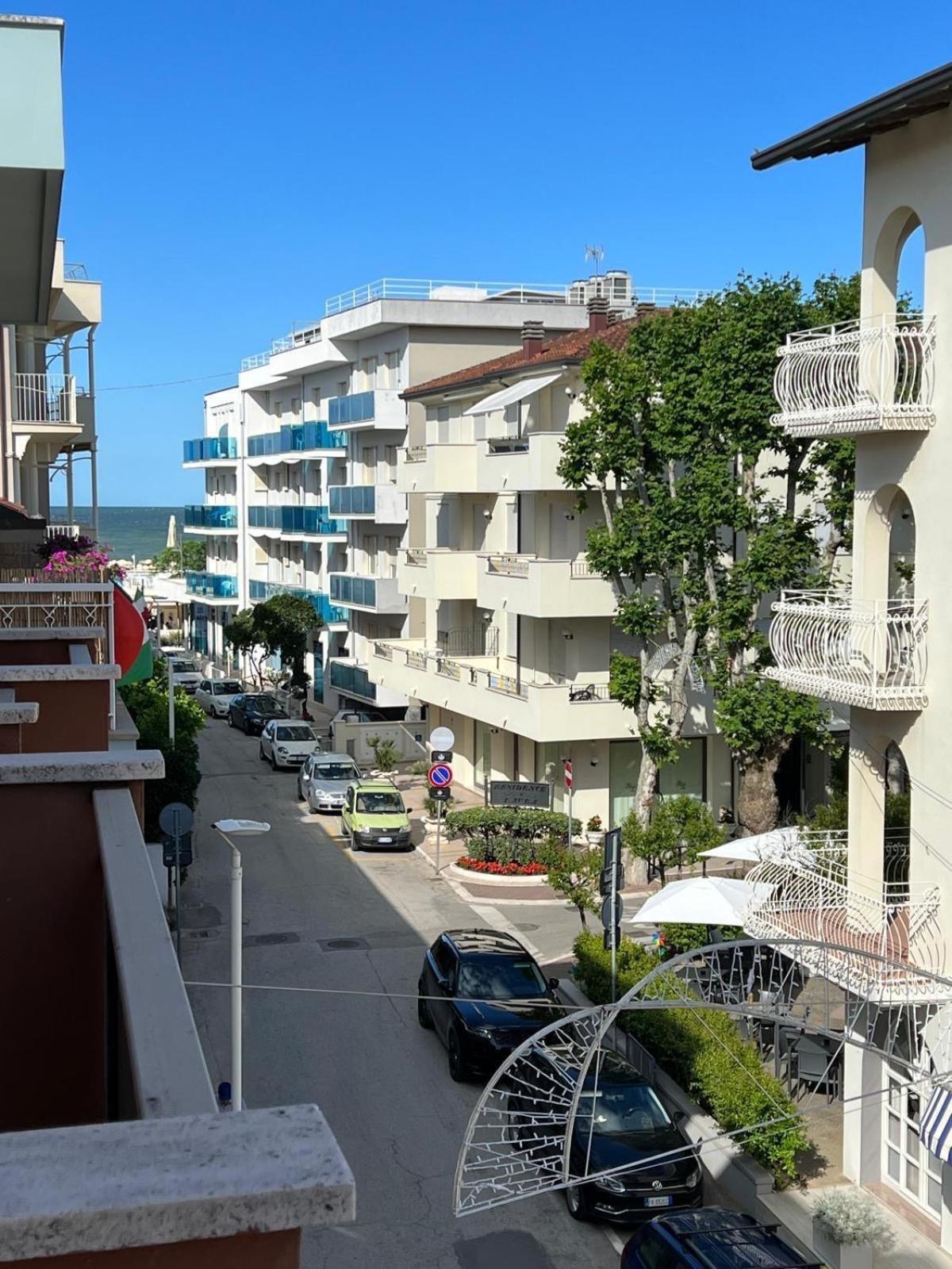 Hotel Villa Dei Fiori بيلاريا-إيجيا مارينا المظهر الخارجي الصورة